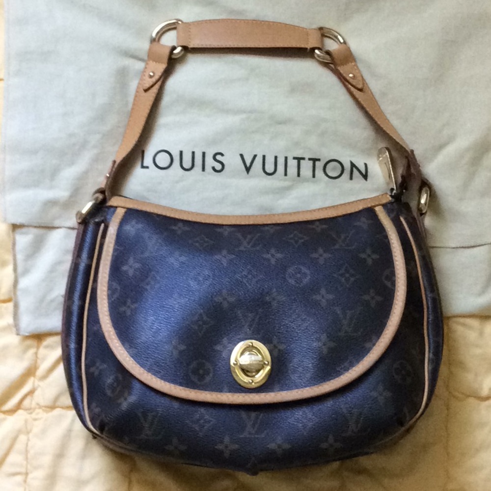Louis Vuitton Tulum PM handbag